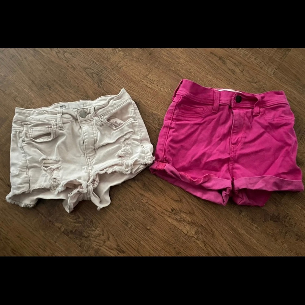 Juniors shorts 24in waist 0-1